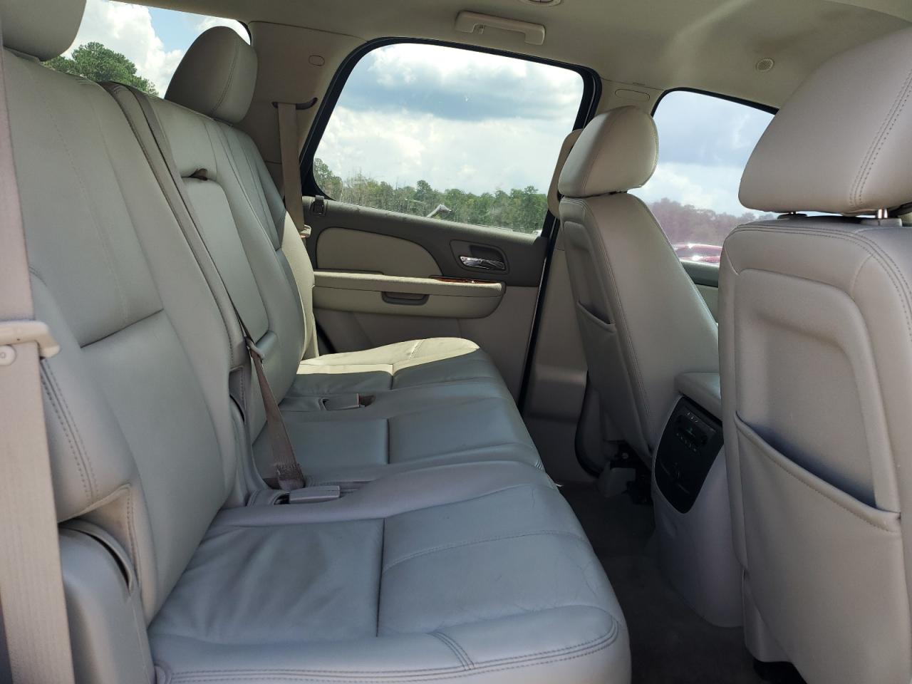 2013 Chevrolet Tahoe C1500 Lt VIN: 1GNSCBE06DR301613 Lot: 69840725