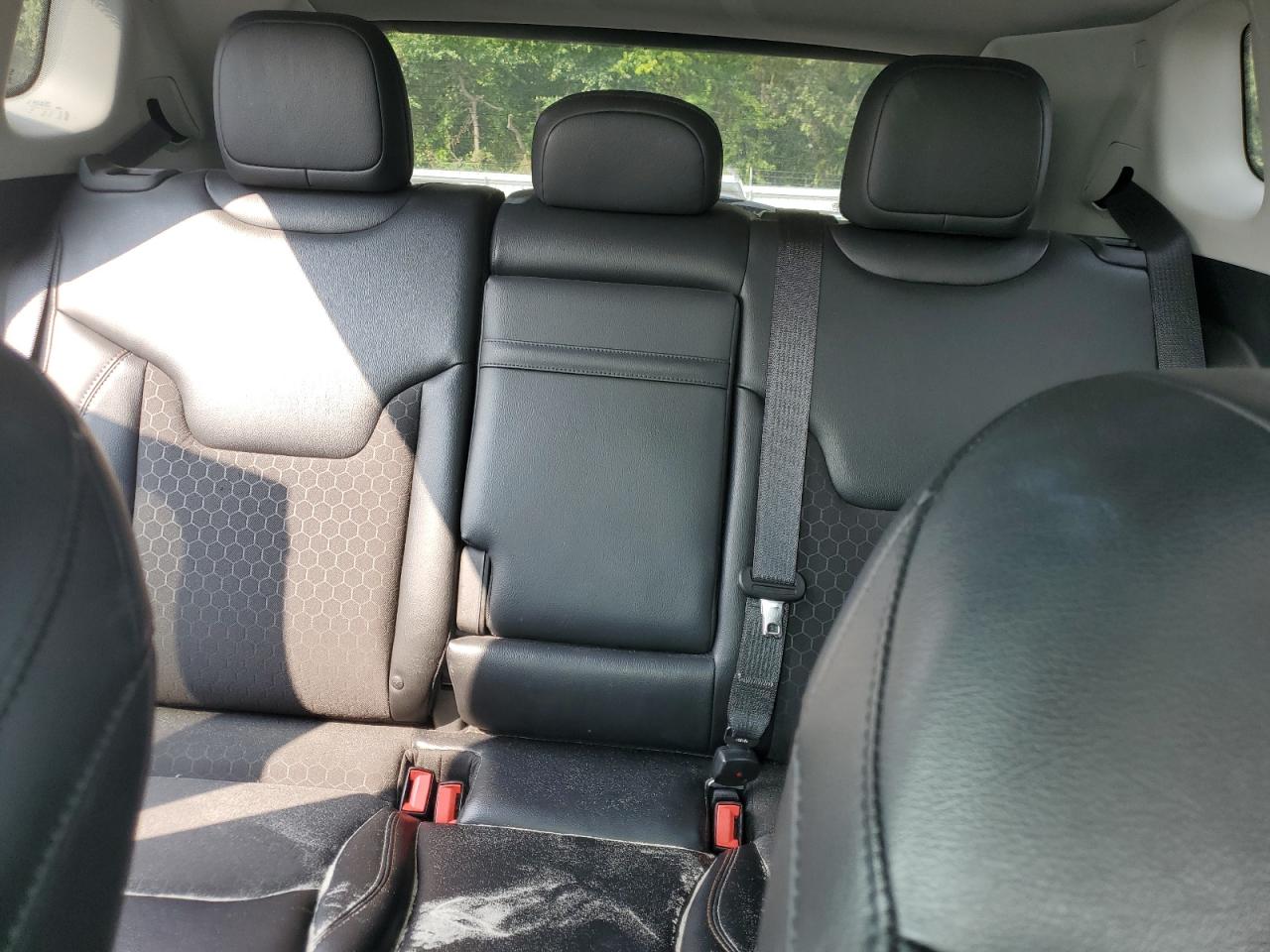 2018 Jeep Compass Latitude VIN: 3C4NJDBB8JT135417 Lot: 67732675