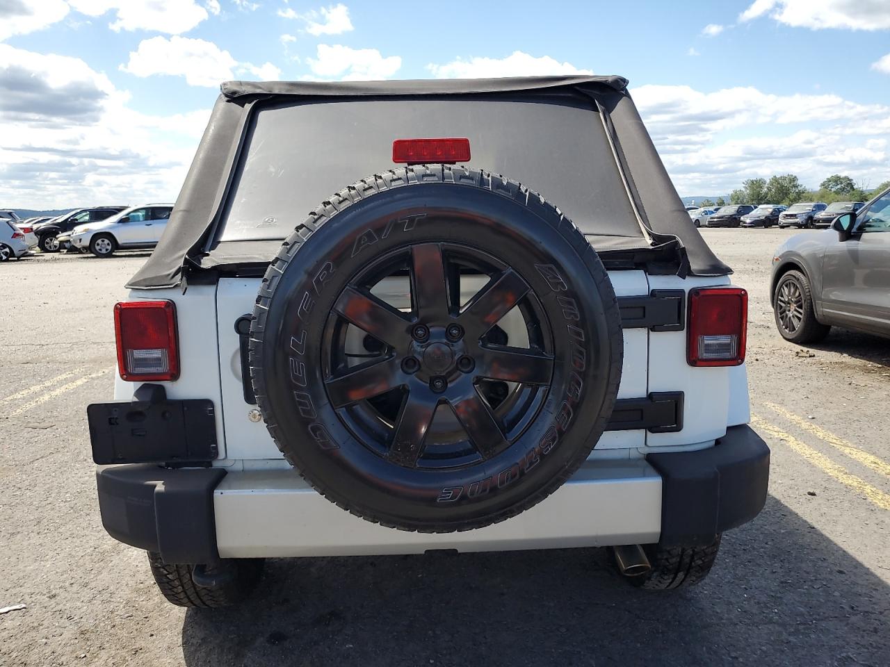2013 Jeep Wrangler Unlimited Sahara VIN: 1C4HJWEG4DL562951 Lot: 70089565