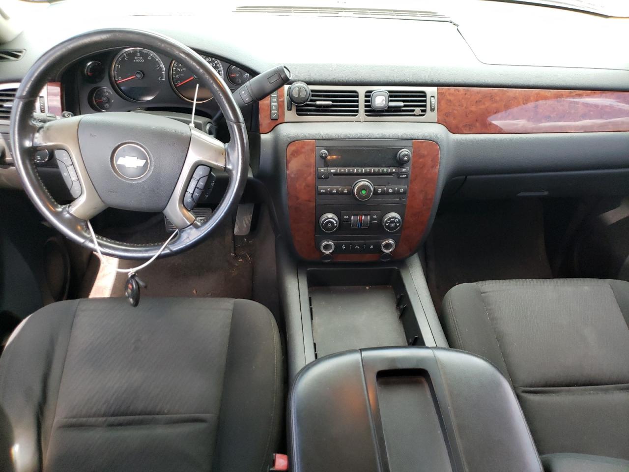 2011 Chevrolet Suburban K1500 Ls VIN: 1GNSKHE35BR376672 Lot: 69775825