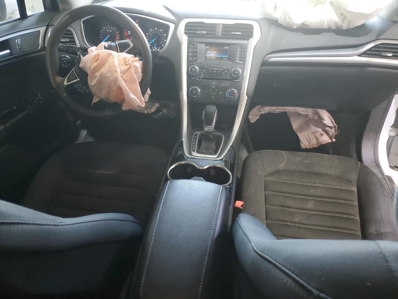 2015 Ford Fusion Se VIN: 1FA6P0H73F5113627 Lot: 68010075