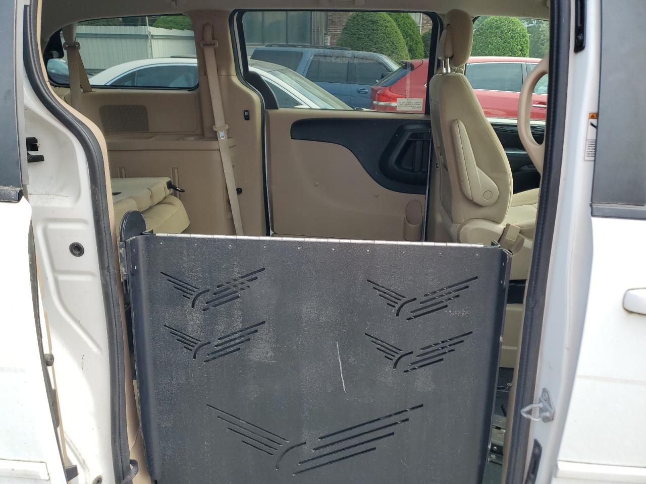 2016 Dodge Grand Caravan Sxt VIN: 2C4RDGCG6GR323515 Lot: 64773425