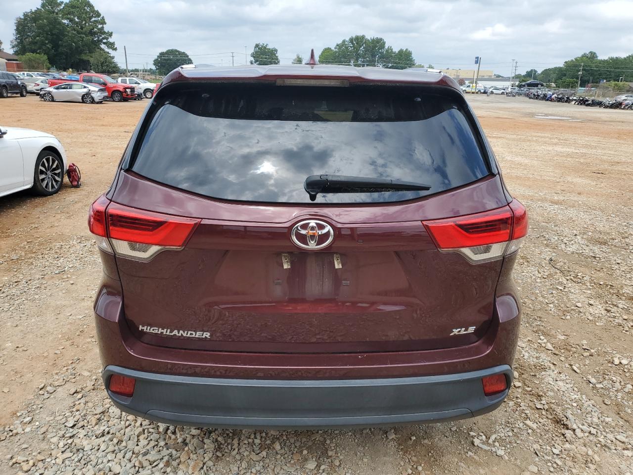 2019 Toyota Highlander Se VIN: 5TDKZRFH8KS326774 Lot: 69750795
