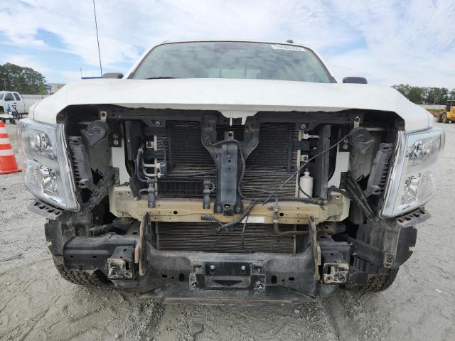  NISSAN TITAN 2021 Белы
