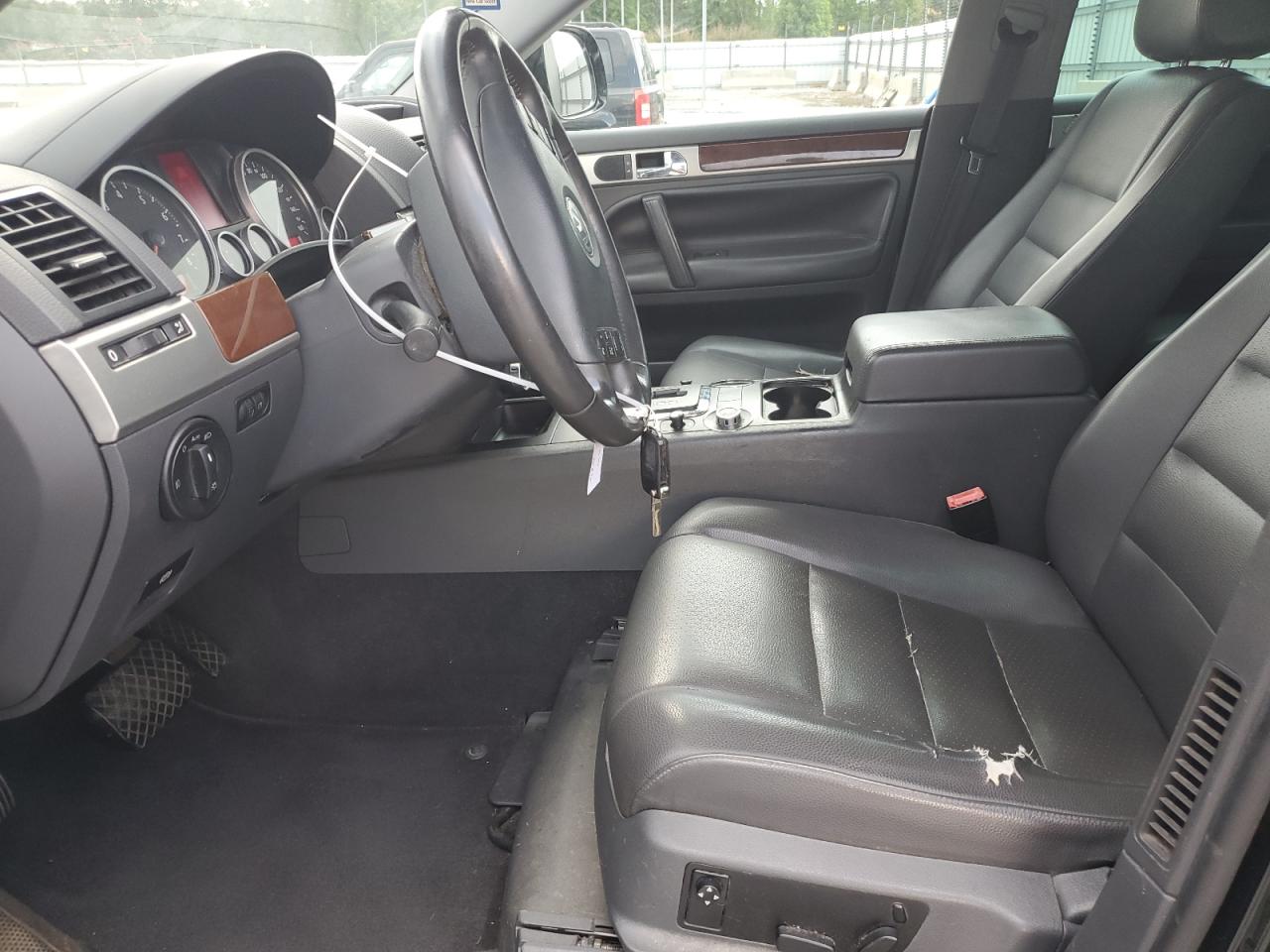 2010 Volkswagen Touareg V6 VIN: WVGBF7A93AD001758 Lot: 66564055