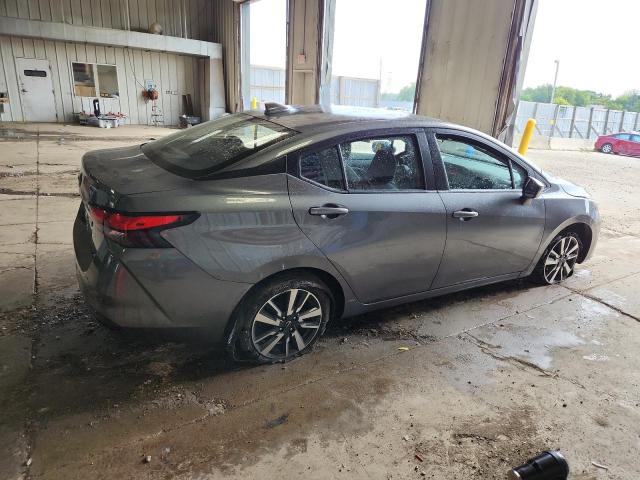  NISSAN VERSA 2025 Серебристый
