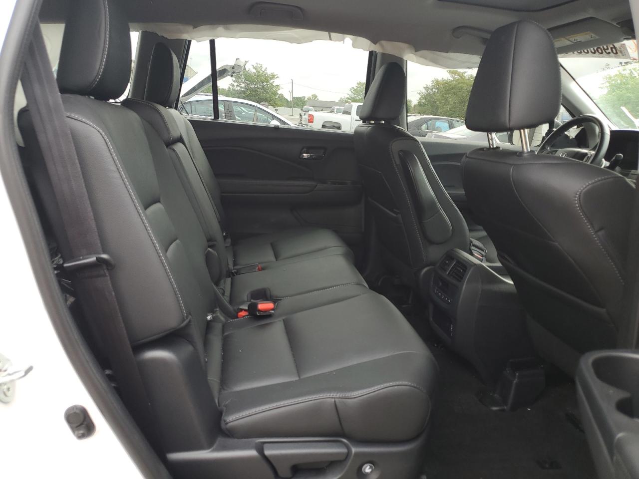2022 Honda Pilot Se VIN: 5FNYF6H28NB072180 Lot: 69808375