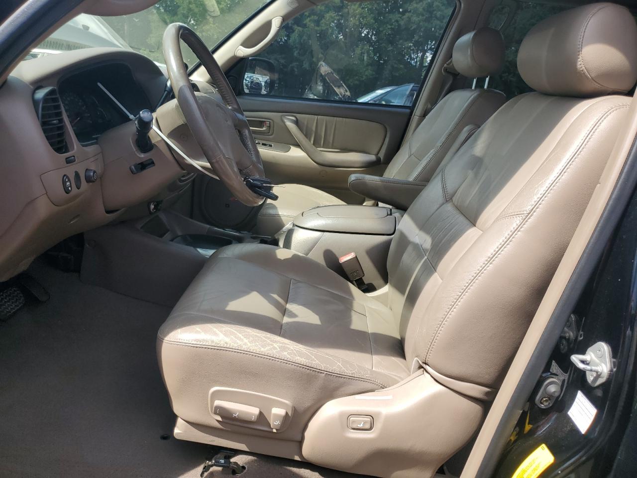 2002 Toyota Sequoia Limited VIN: 5TDZT38A02S111273 Lot: 69507185