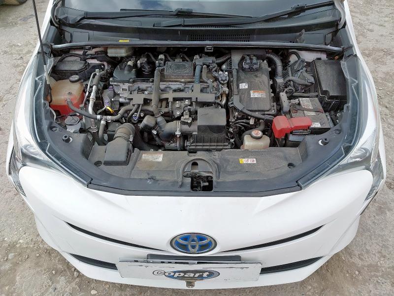 2017 TOYOTA PRIUS HYBRID 