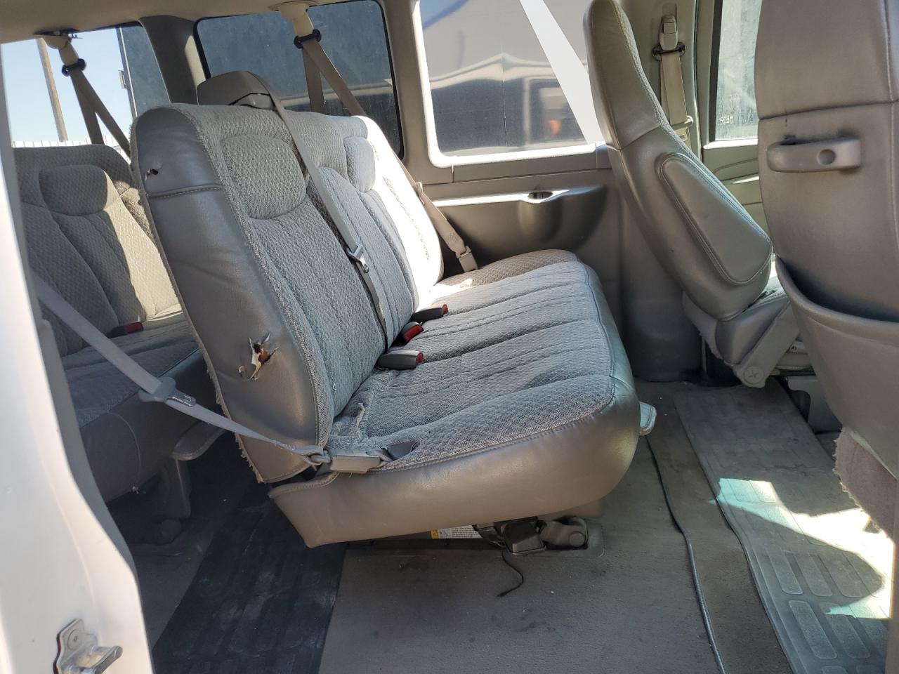 2004 Chevrolet Express G3500 VIN: 1GAHG39U441219042 Lot: 67287465