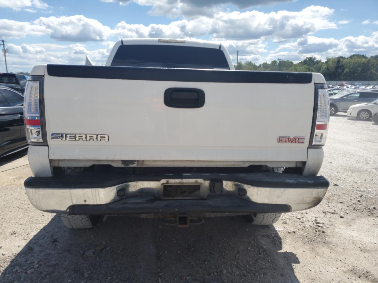 2007 GMC Sierra K2500 Heavy Duty VIN: 1GTHK23D77F138407 Lot: 70181115