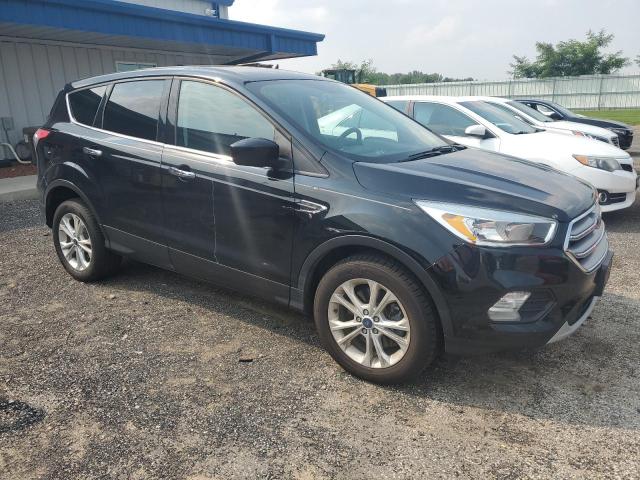  FORD ESCAPE 2017 Czarny