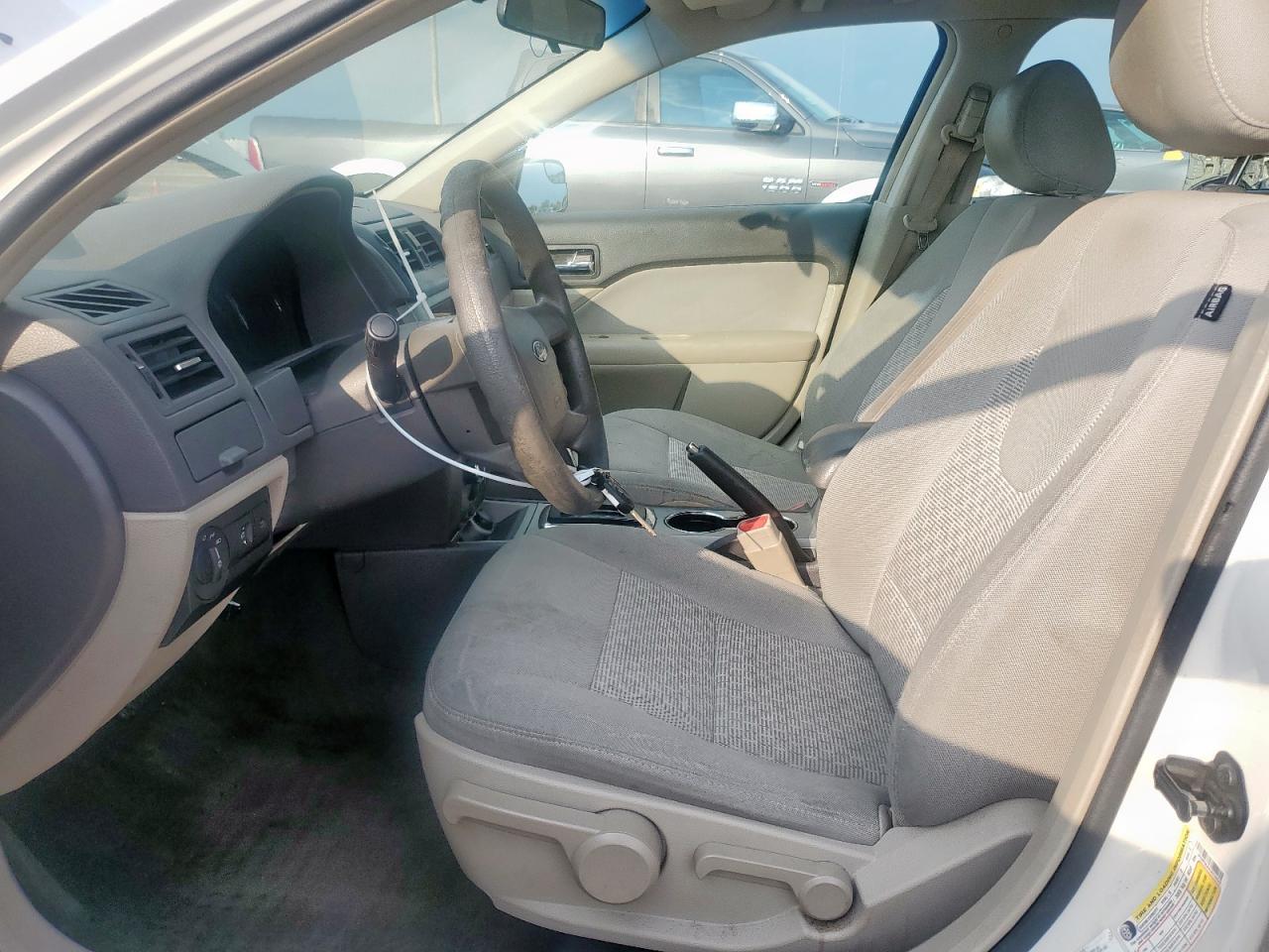 2012 Ford Fusion S VIN: 3FAHP0GA4CR239042 Lot: 69379555