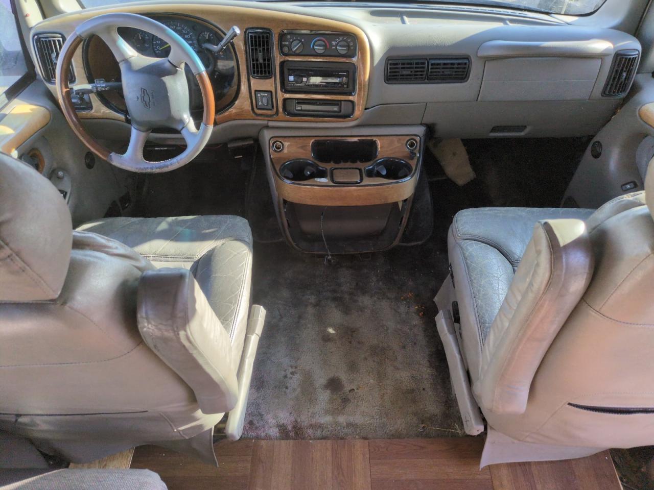 1999 Chevrolet Express G1500 VIN: 1GBFG15RXX1028626 Lot: 67783585