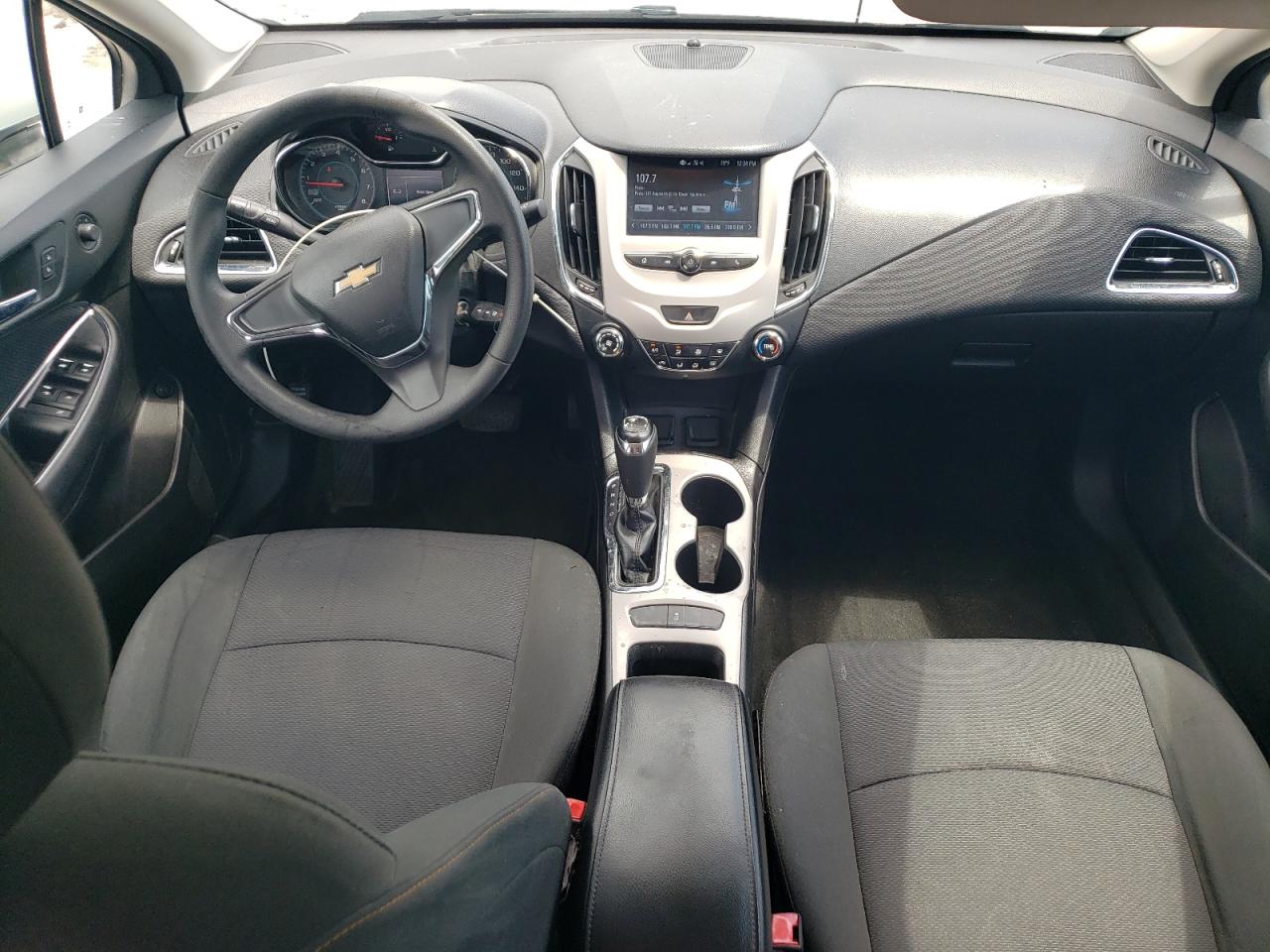 2018 Chevrolet Cruze Ls VIN: 1G1BC5SM7J7167616 Lot: 70867565