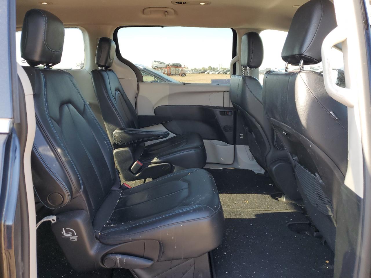 2021 Chrysler Pacifica Touring L VIN: 2C4RC1BGXMR520488 Lot: 68580795