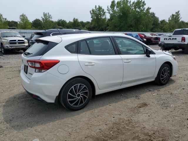  SUBARU IMPREZA 2018 Белы