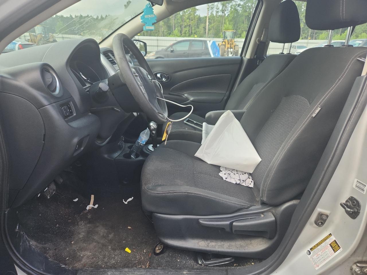 2018 Nissan Versa S VIN: 3N1CN7AP8JL811507 Lot: 68192055