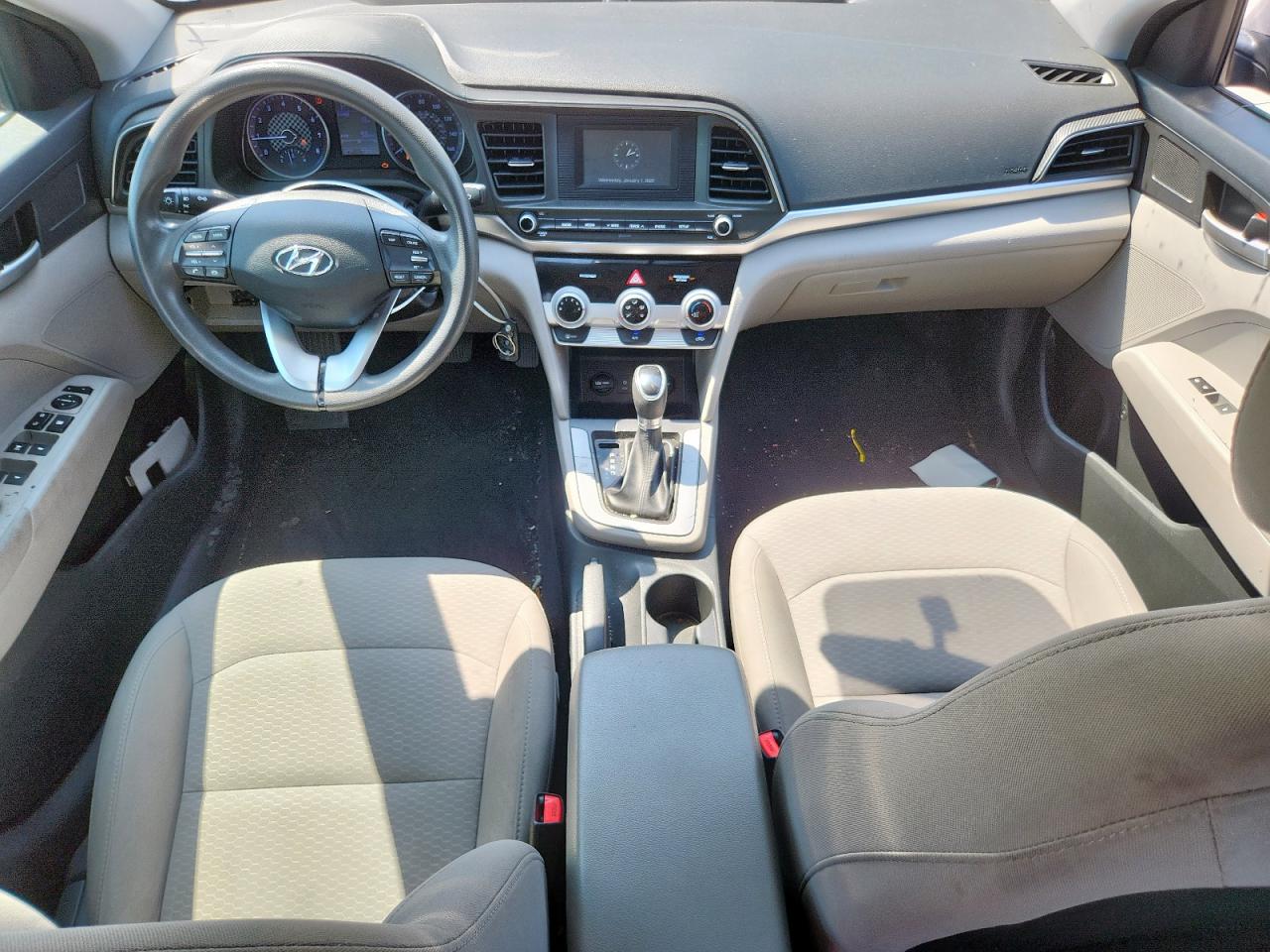 2019 Hyundai Elantra Se VIN: 5NPD74LF4KH492915 Lot: 69780585