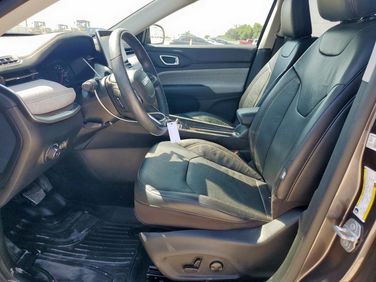 2022 Jeep Compass Latitude Lux VIN: 3C4NJDFB4NT185506 Lot: 68849535