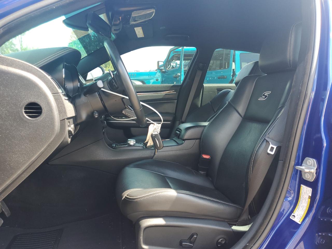 2019 Chrysler 300 S VIN: 2C3CCABTXKH570589 Lot: 70296815