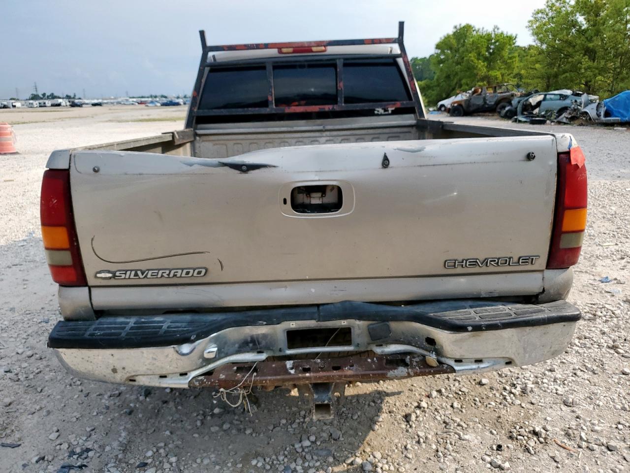 2000 Chevrolet Silverado C1500 VIN: 2GCEC19T7Y1224611 Lot: 70570715