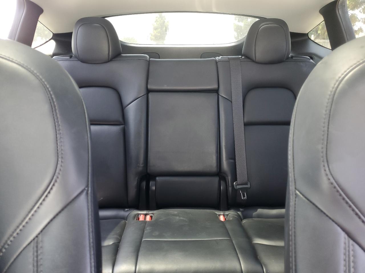 2021 Tesla Model Y VIN: 5YJYGDEE8MF095666 Lot: 69057195