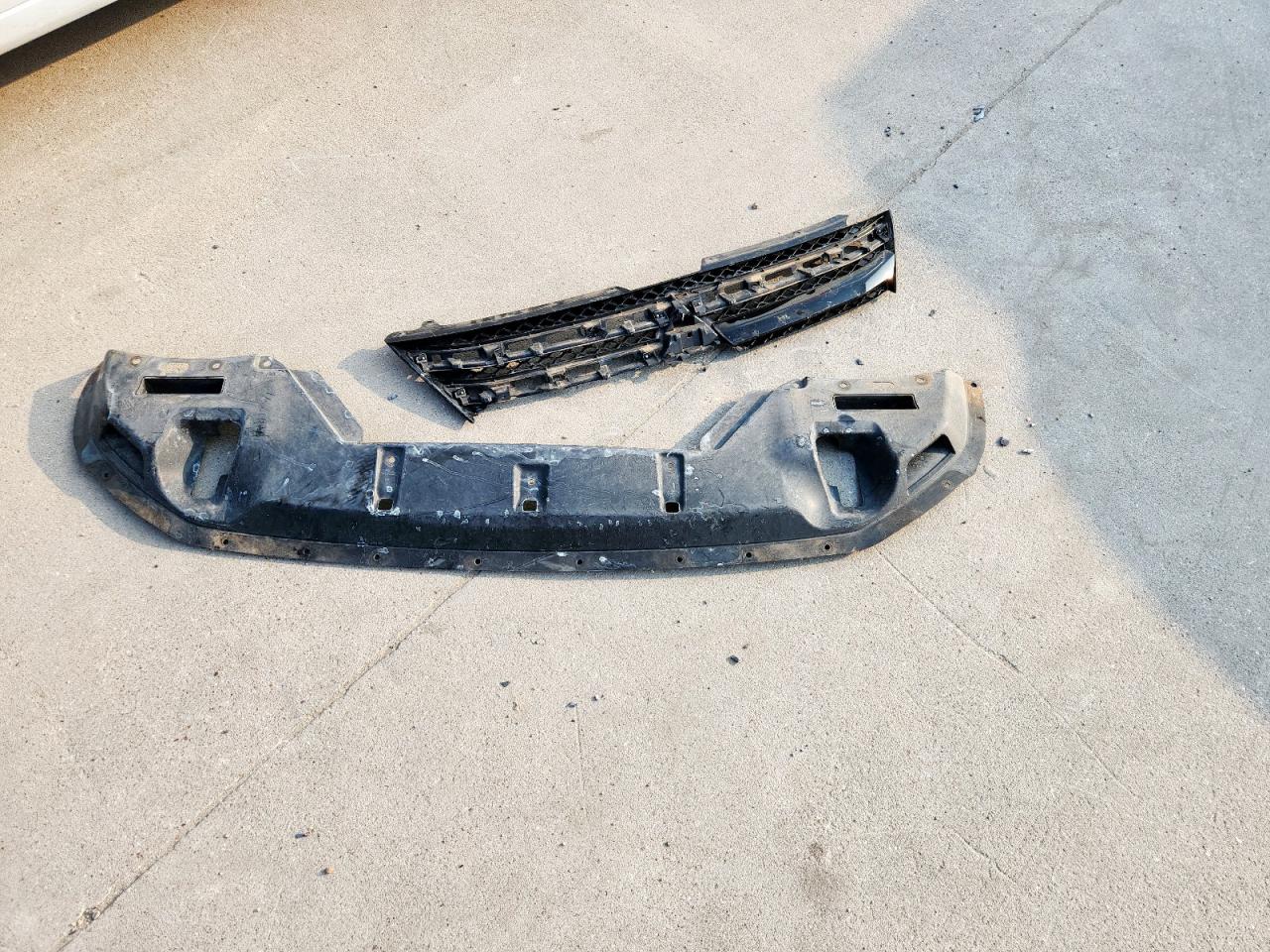 2018 Mitsubishi Eclipse Cross Le VIN: JA4AT4AA4JZ048036 Lot: 69690535