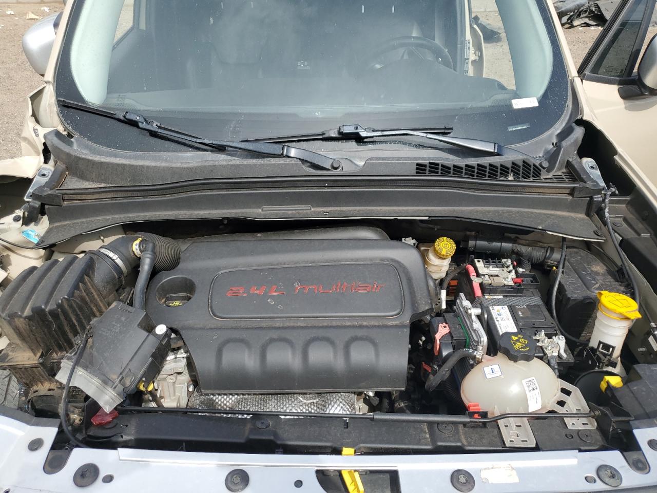 2015 Jeep Renegade Limited VIN: ZACCJBDT9FPB31876 Lot: 66395435