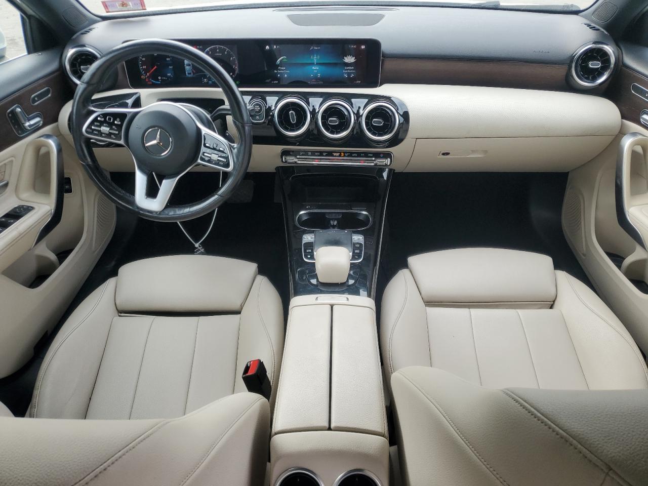 2019 Mercedes-Benz A 220 4Matic VIN: WDD3G4FB8KW005820 Lot: 68369405