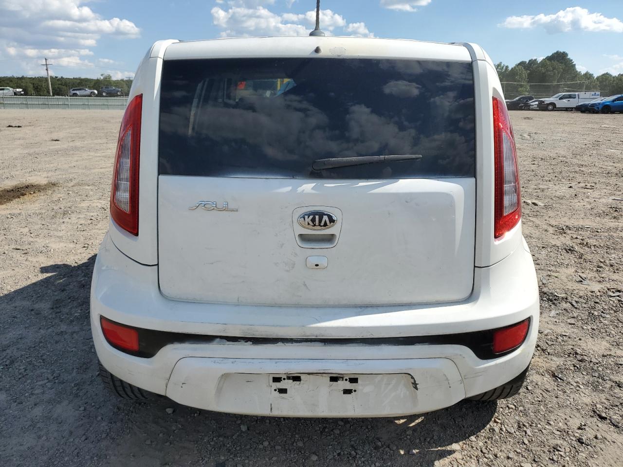 2013 Kia Soul + VIN: KNDJT2A6XD7588108 Lot: 70049175