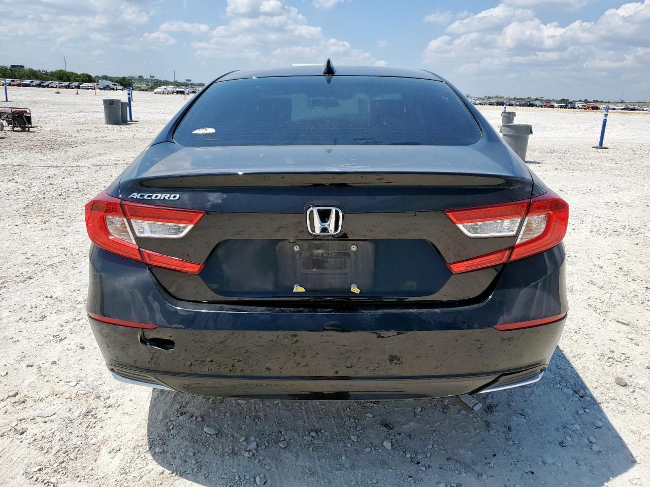2022 Honda Accord Lx VIN: 1HGCV1F10NA017548 Lot: 69882815