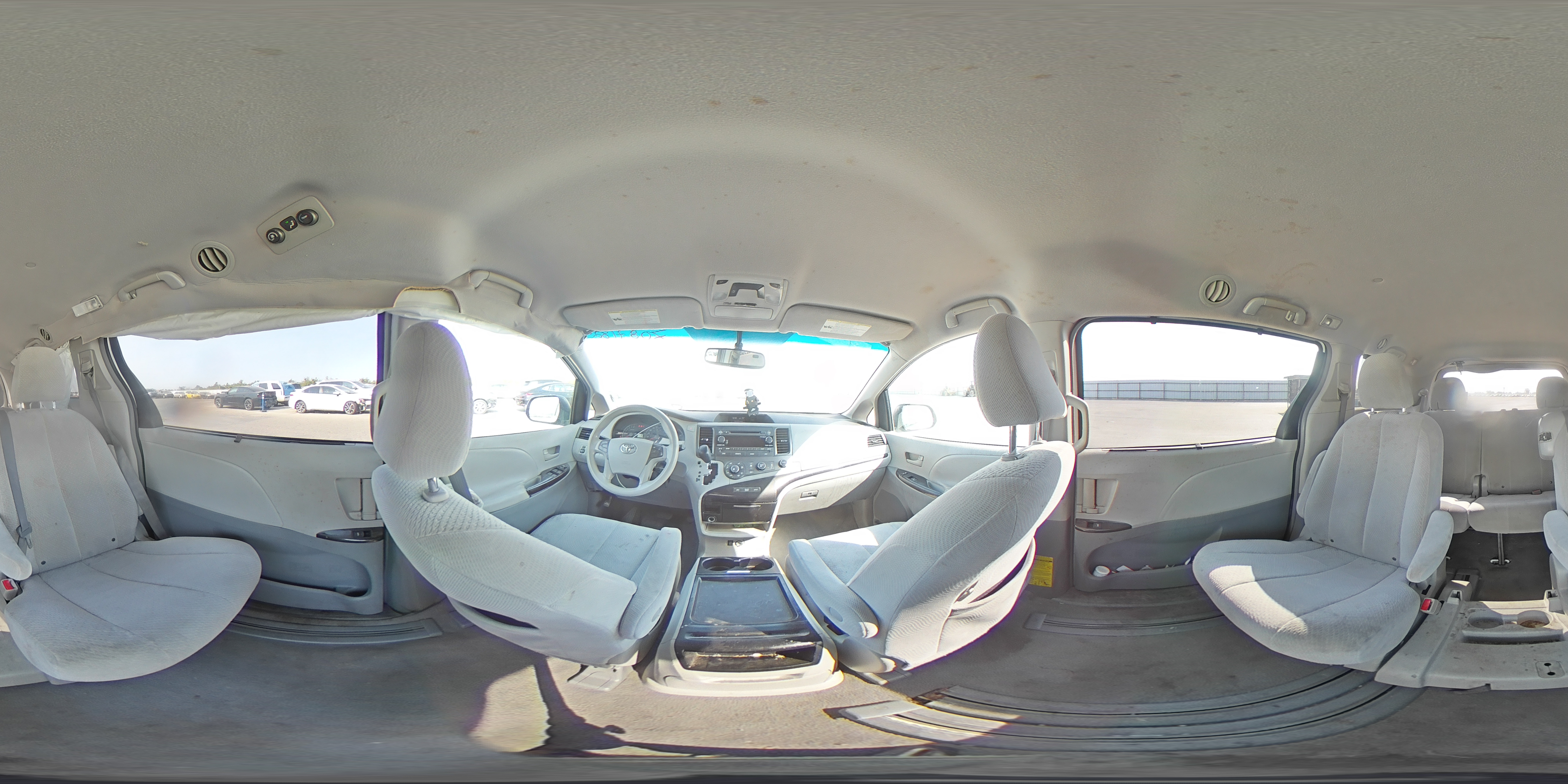 2011 Toyota Sienna Le VIN: 5TDKK3DC7BS083693 Lot: 70871825