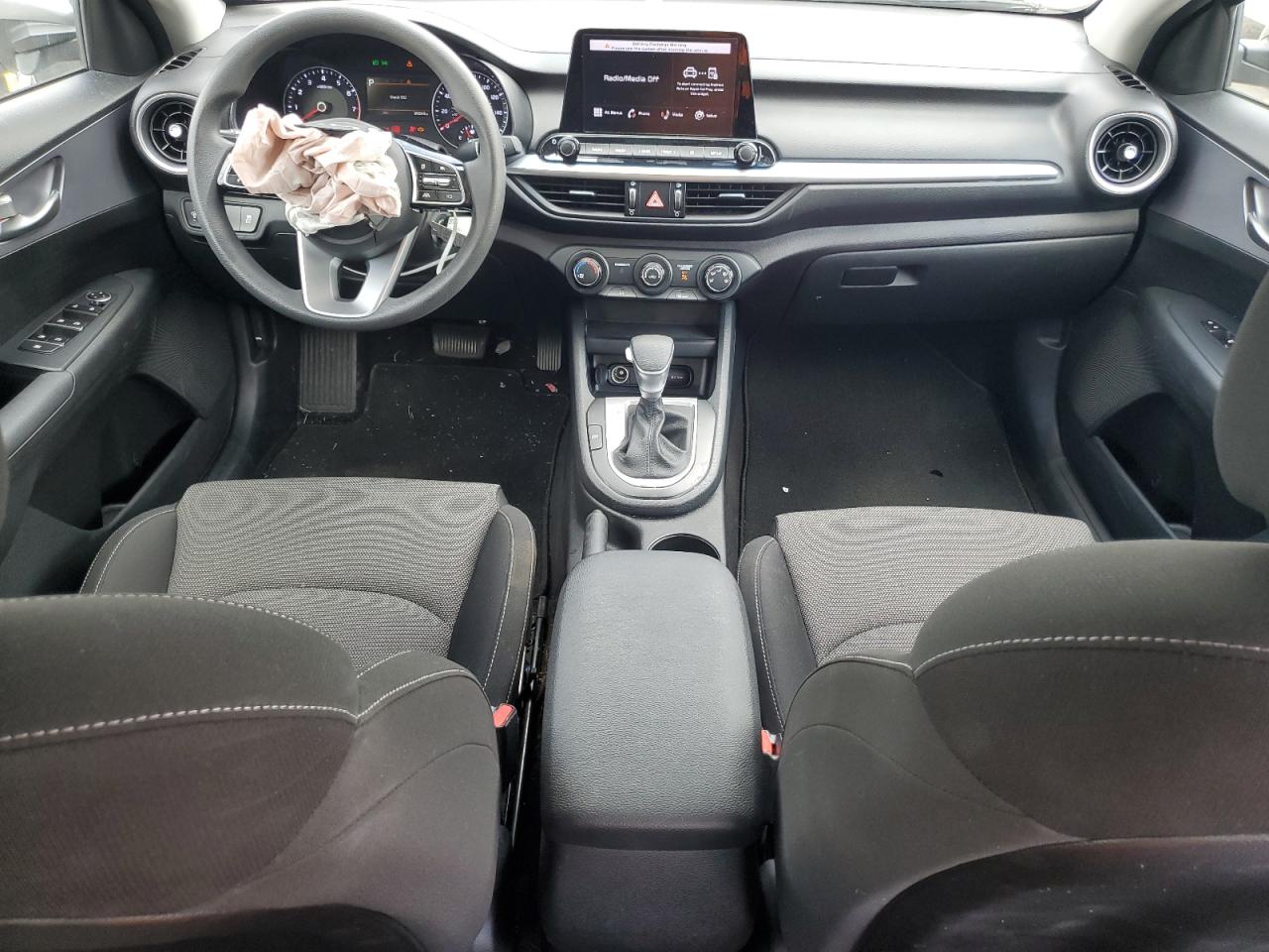 2022 Kia Forte Fe VIN: 3KPF24AD1NE457704 Lot: 70402665