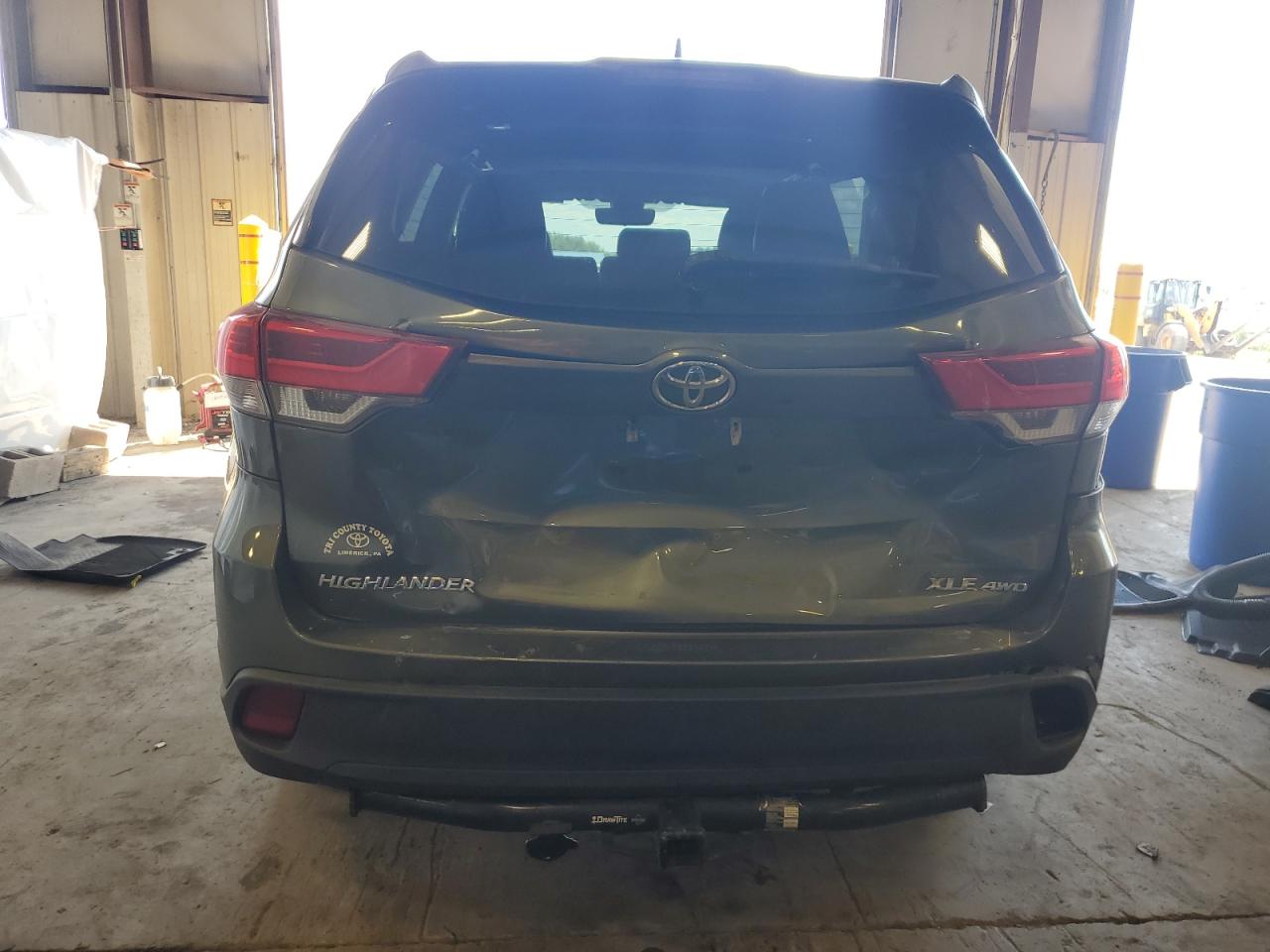 2018 Toyota Highlander Se VIN: 5TDJZRFH8JS867074 Lot: 70339065