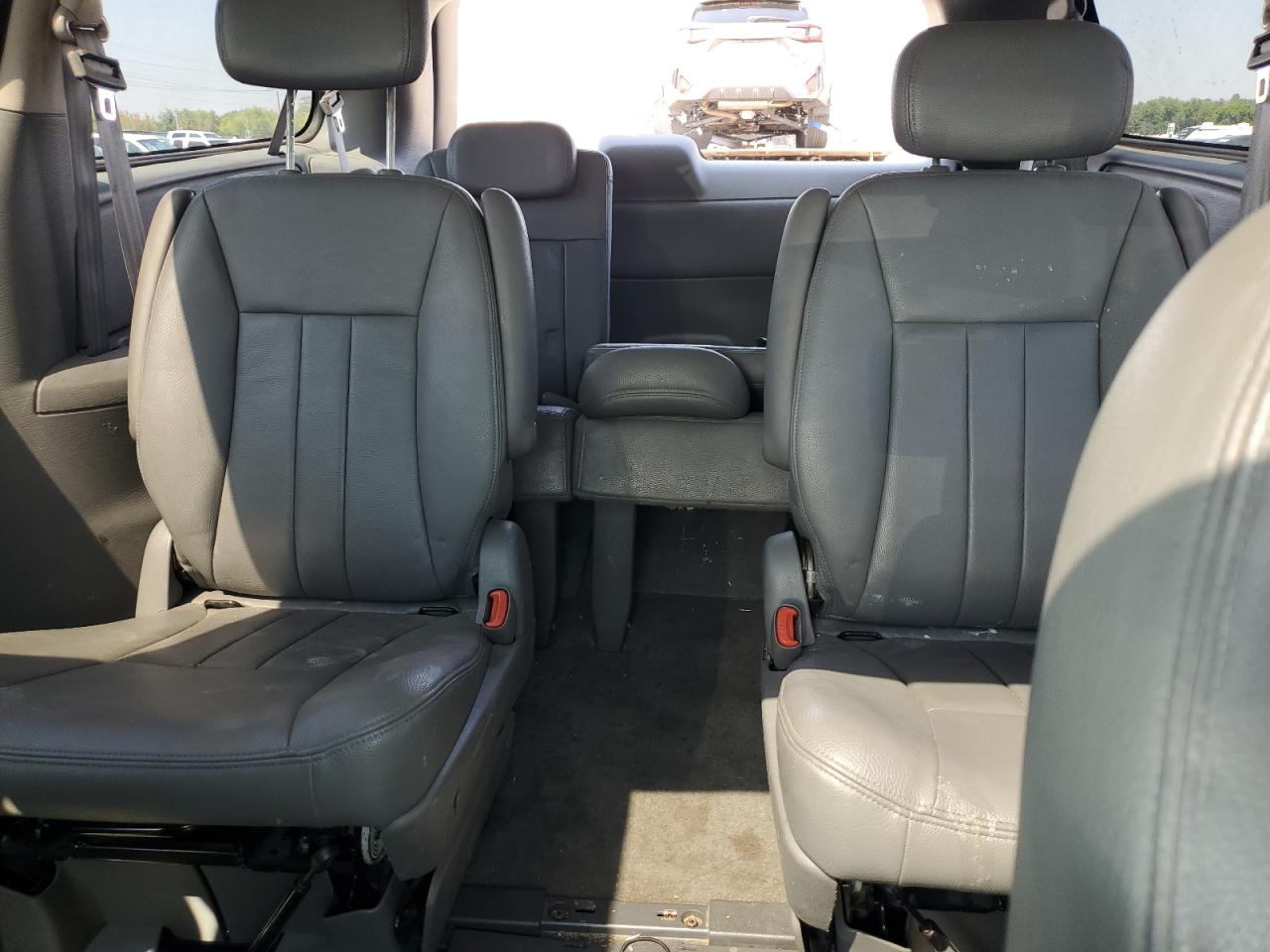 2005 Dodge Grand Caravan Sxt VIN: 2D4GP44L35R203664 Lot: 70753255