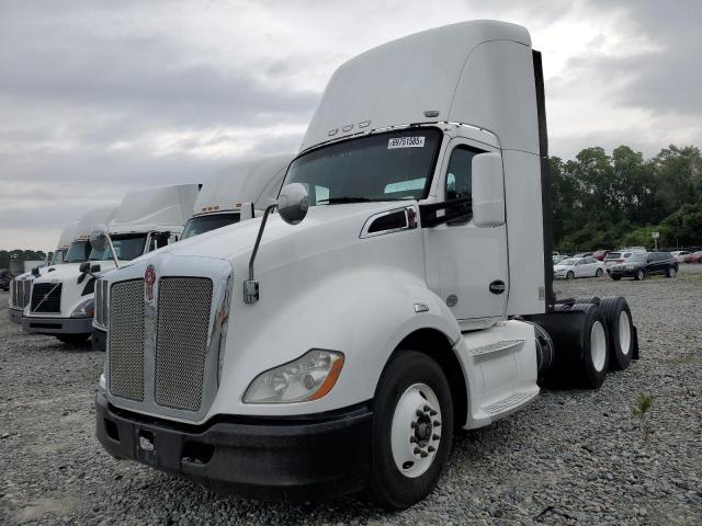 2014 KENWORTH T680 SEMI TRUCK