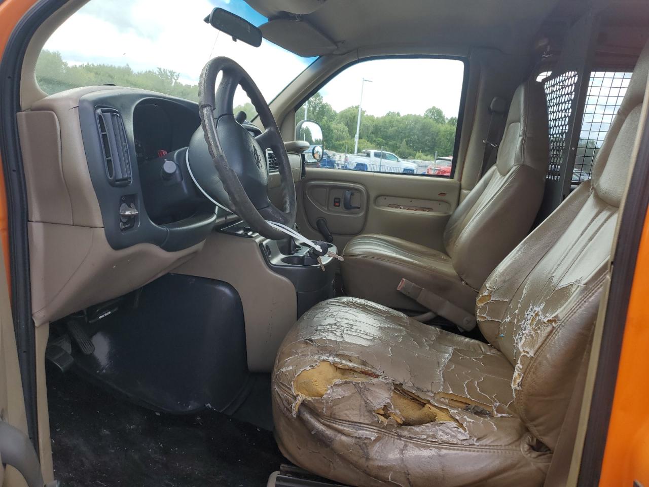 2000 Chevrolet Express G2500 VIN: 1GCGG29F5Y1262583 Lot: 70409045