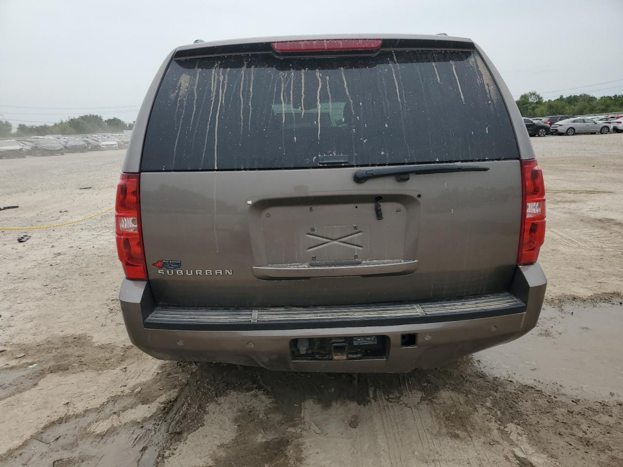 2013 Chevrolet Suburban K1500 Lt VIN: 1GNSKJE79DR107572 Lot: 68145015