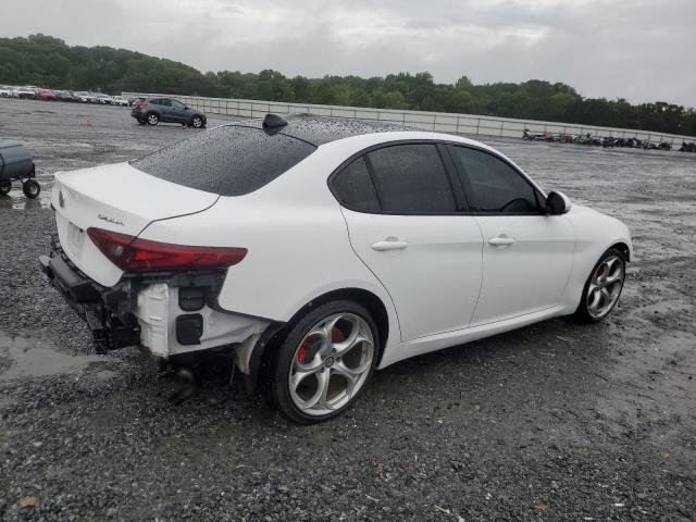  ALFA ROMEO GIULIA 2019 Белы