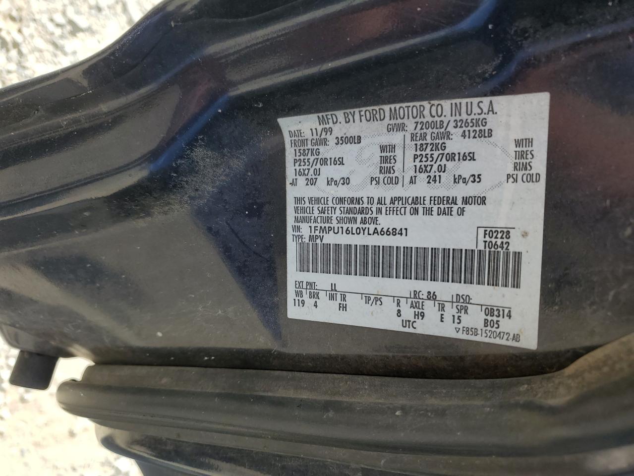 2000 Ford Expedition Xlt VIN: 1FMPU16L0YLA66841 Lot: 70584055