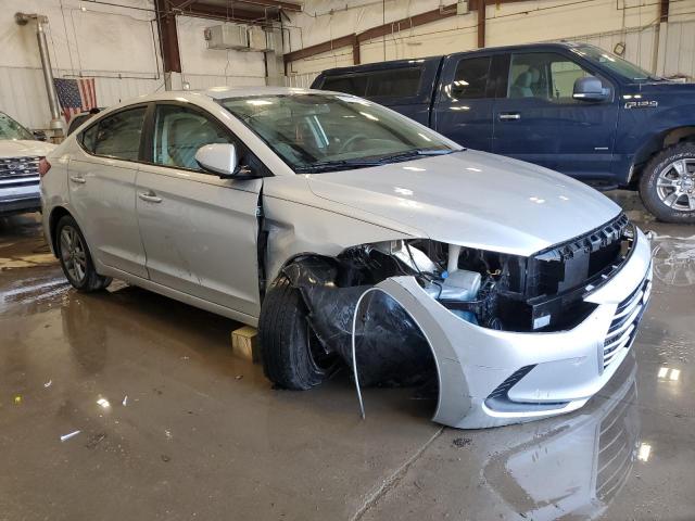  HYUNDAI ELANTRA 2017 Белы