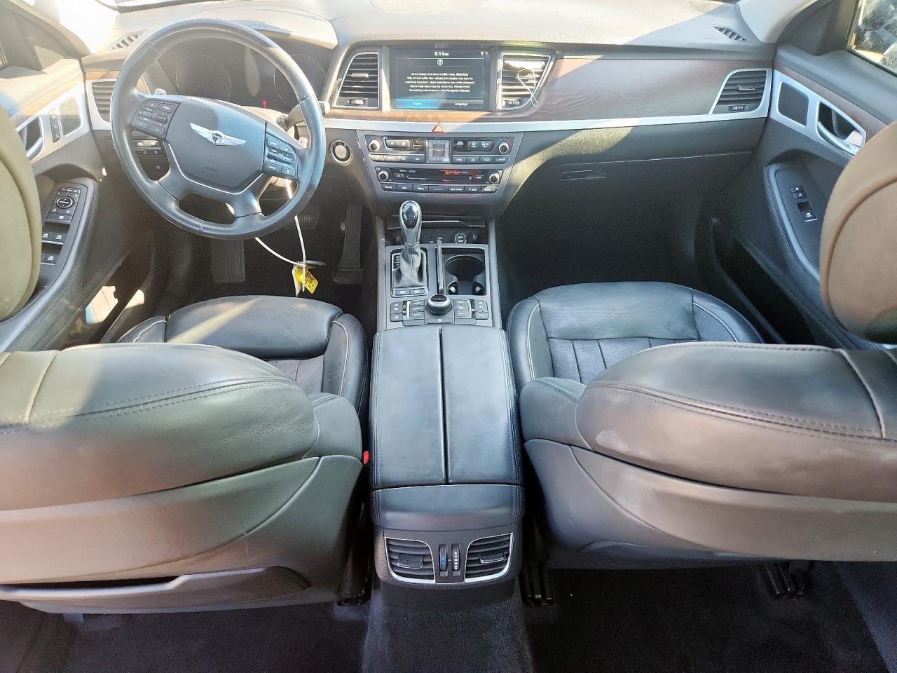 2015 Hyundai Genesis 3.8L VIN: KMHGN4JE0FU088661 Lot: 69139555