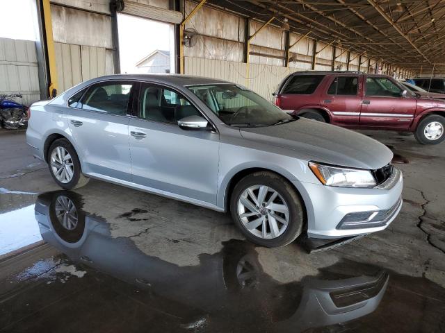  VOLKSWAGEN PASSAT 2018 Silver