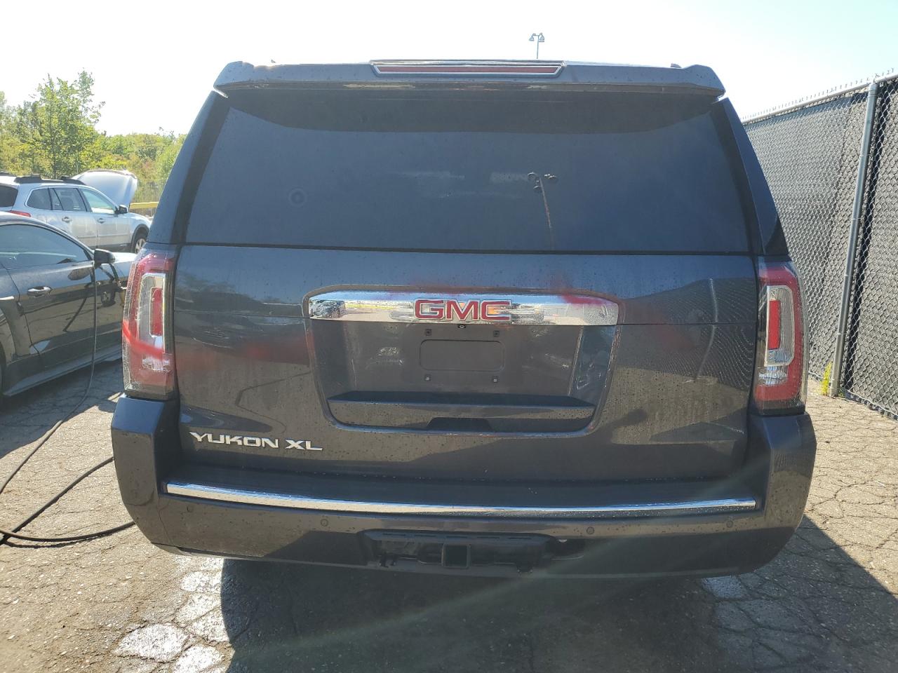 2015 GMC Yukon Xl Denali VIN: 1GKS2JKJ2FR716910 Lot: 70443295
