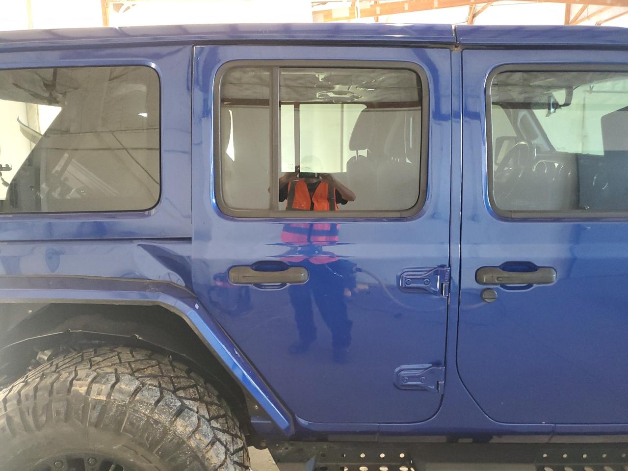 2018 Jeep Wrangler Unlimited Sahara VIN: 1C4HJXEG6JW321814 Lot: 70115105