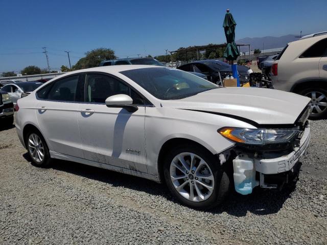 FORD FUSION 2019 Biały