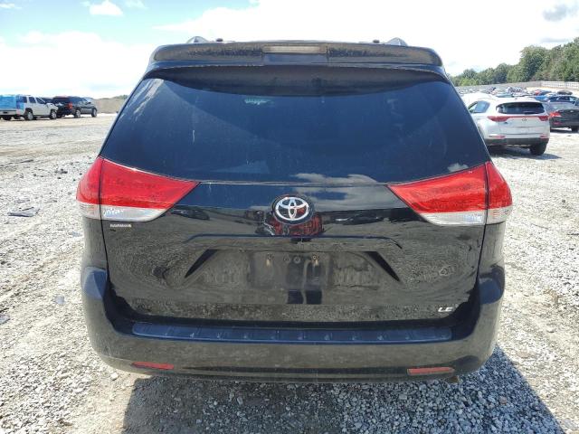2013 TOYOTA SIENNA LE  