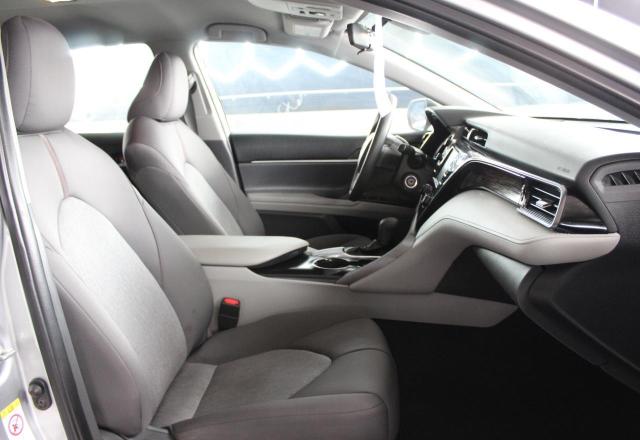  TOYOTA CAMRY 2019 Серебристый