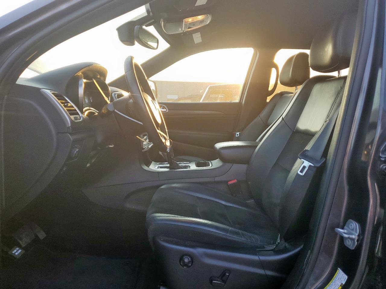 1C4RJEAG4JC380621 2018 Jeep Grand Cherokee Laredo